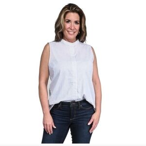 NWT Tahari White with Blue Striped Sleeveless Button-up Blouse